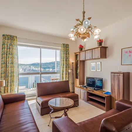 Bayview 2 Bedroom Seaview With Large Terrace With Panoramic Views - By Getawaysmalta