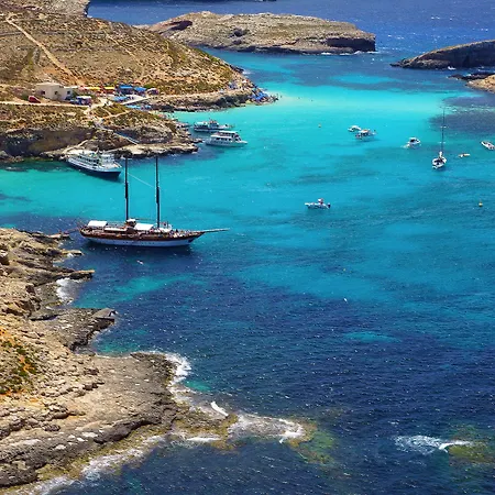 Bayview 2 Bedroom Seaview With Large Terrace With Panoramic Views - By Getawaysmalta Apartmán *