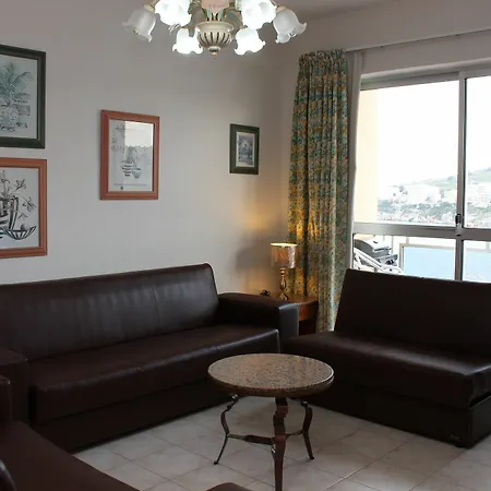 Bayview 2 Bedroom Seaview With Large Terrace With Panoramic Views - By Getawaysmalta Apartmán St. Paul's Bay