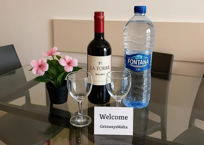 Bayview 2 Bedroom Seaview With Large Terrace With Panoramic Views - By Getawaysmalta Appartement *