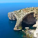 Bayview 2 Bedroom Seaview With Large Terrace With Panoramic Views - By Getawaysmalta
