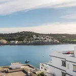 Bayview 2 Bedroom Seaview With Large Terrace With Panoramic Views - By Getawaysmalta アパート *