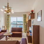 Bayview 2 Bedroom Seaview With Large Terrace With Panoramic Views - By Getawaysmalta セント・ポールズ・ベイ