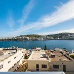 Bayview 2 Bedroom Seaview With Large Terrace With Panoramic Views - By Getawaysmalta セント・ポールズ・ベイ