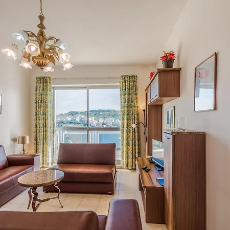 Bayview 2 Bedroom Seaview With Large Terrace With Panoramic Views - By Getawaysmalta 圣保罗湾城