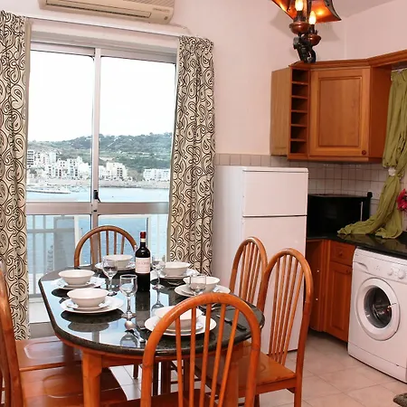 Bayview 2 Bedroom Seaview With Large Terrace With Panoramic Views - By Getawaysmalta Lejlighed