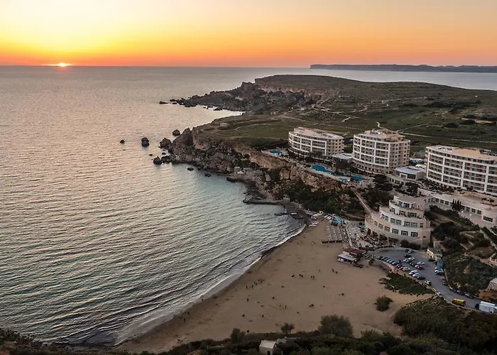 Bayview 2 Bedroom Seaview With Large Terrace With Panoramic Views - By Getawaysmalta Apartman San Pawl il-Baħar