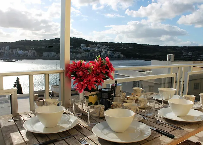 Bayview 2 Bedroom Seaview With Large Terrace With Panoramic Views - By Getawaysmalta Lejlighed