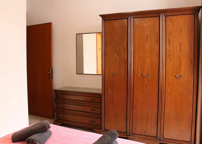 Bayview 2 Bedroom Seaview With Large Terrace With Panoramic Views - By Getawaysmalta Apartman