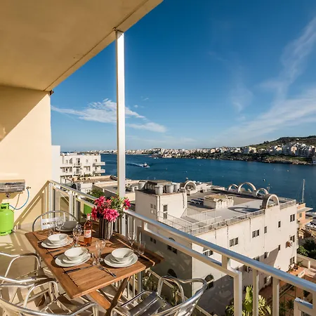 Bayview 2 Bedroom Seaview With Large Terrace With Panoramic Views - By Getawaysmalta Appartement